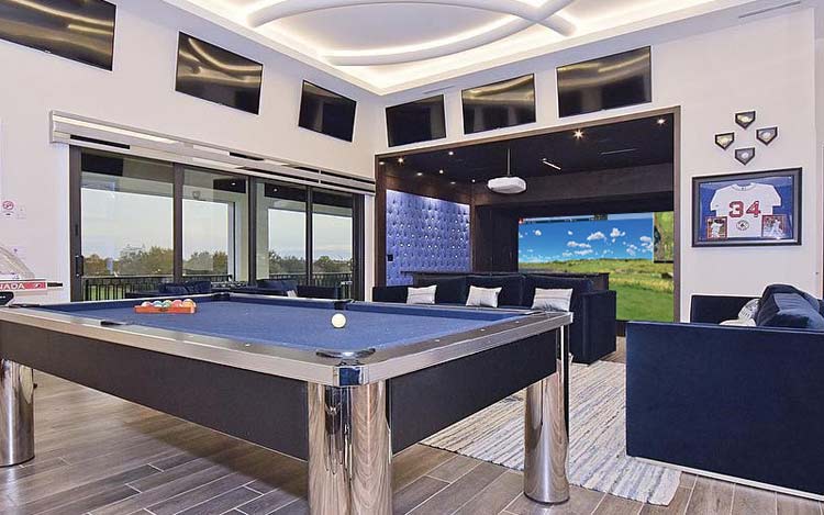 Golf simulato Pro Series location example: in a bar Golf simulato Pro Series location example: in a bar